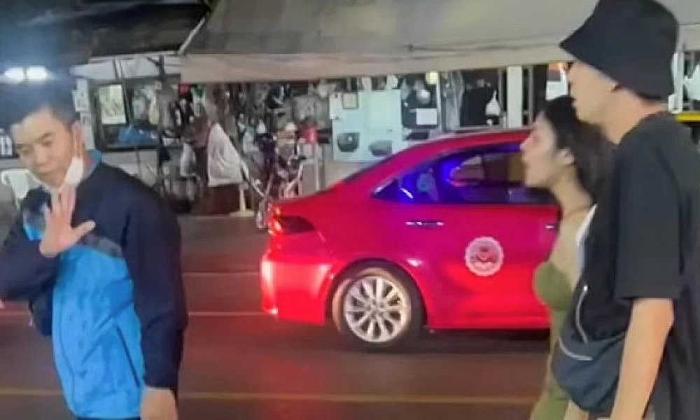 Ταϊλάνδη: Είχε το θράσος να της την "πέσει", εκείνη τον απέρριψε και μετά τις άρπαξε για τα καλά